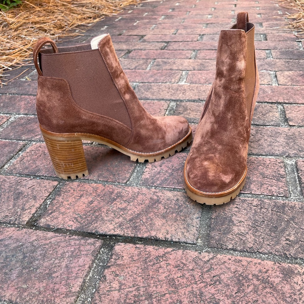 CHRISTIAN LOUBOUTIN Suede boots